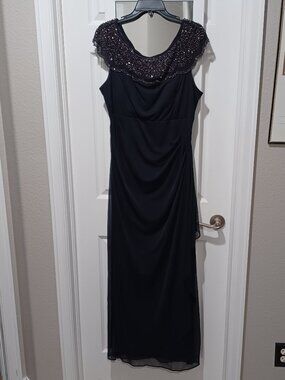 MSK | Dresses | Msk Halter Neck Maxi Pleated Dress | Poshmark
